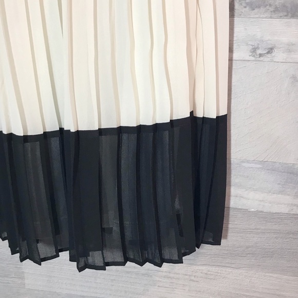 Forever 21 Pleated Colorblock Skirt Sz M - Picture 4 of 13
